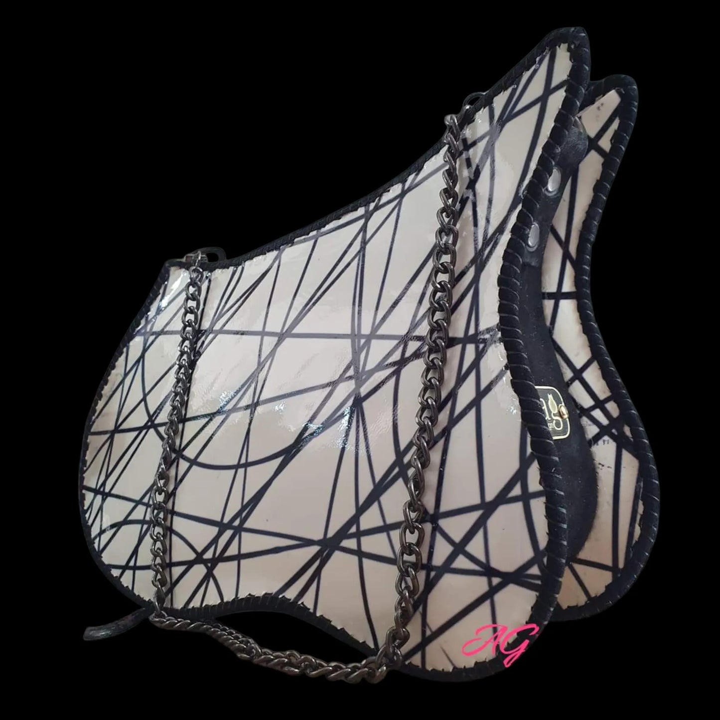 Handmade white leather bag with a sculpted web pattern - AG Design, Arad, Romania