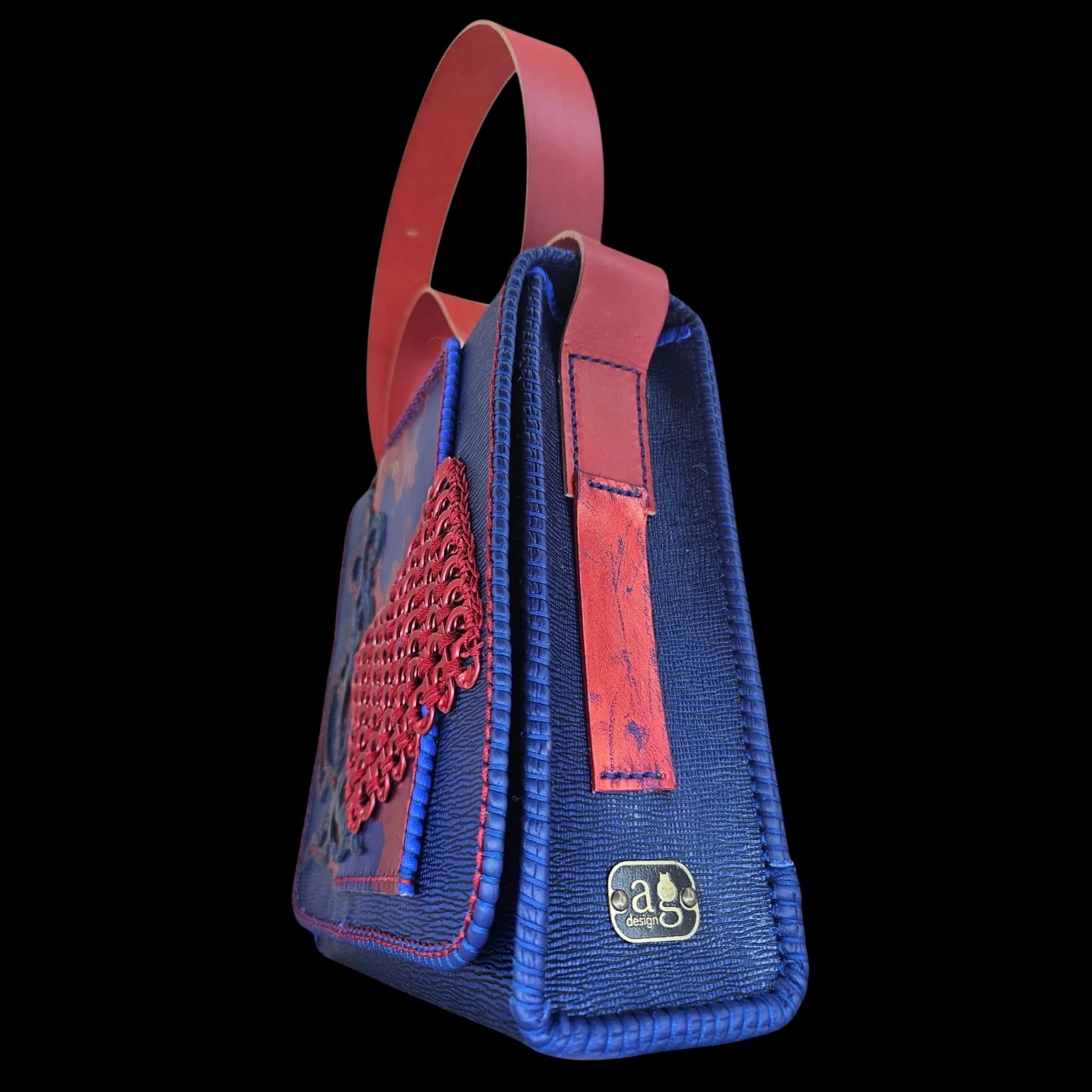 Handmade blue leather shoulder bag with deep blue and red-purple leather with hand-woven metal rings - AG Design, Arad, Romania