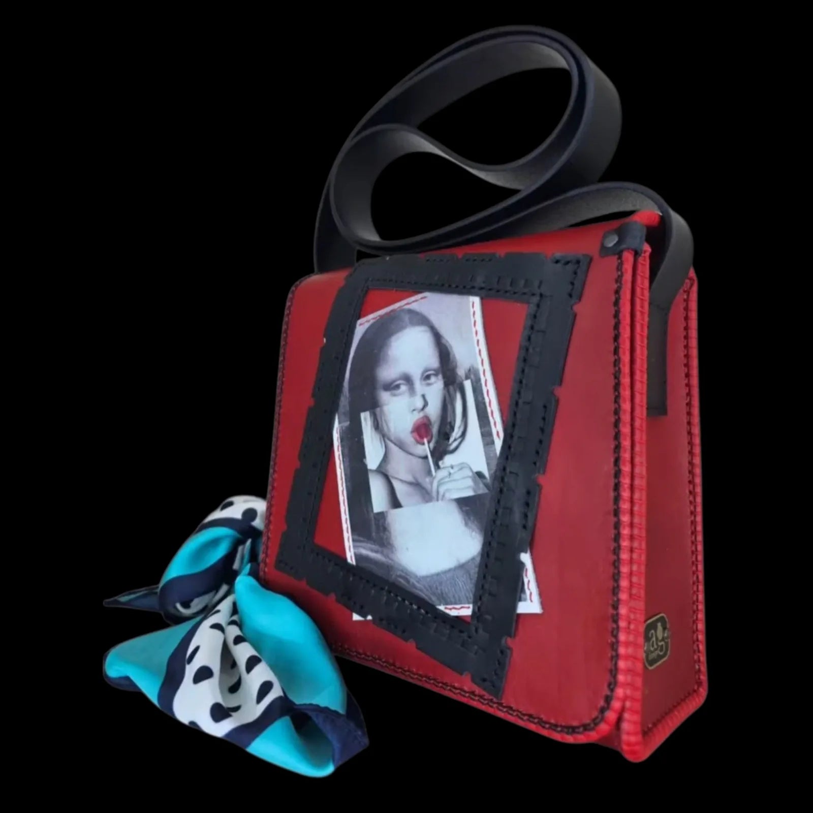 Handmade red leather shoulder bag with a Mona Lisa photo transfer on an intense red background - AG Design, Arad, Romania