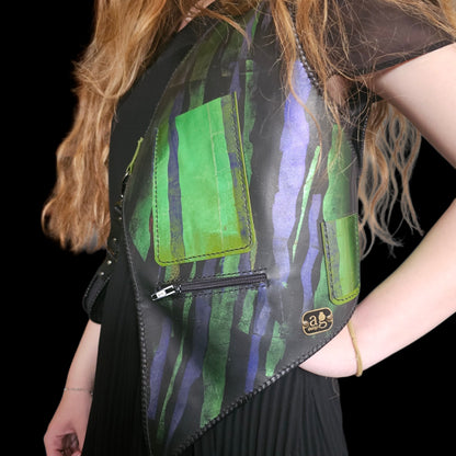 The Bag That Wears Two Lives